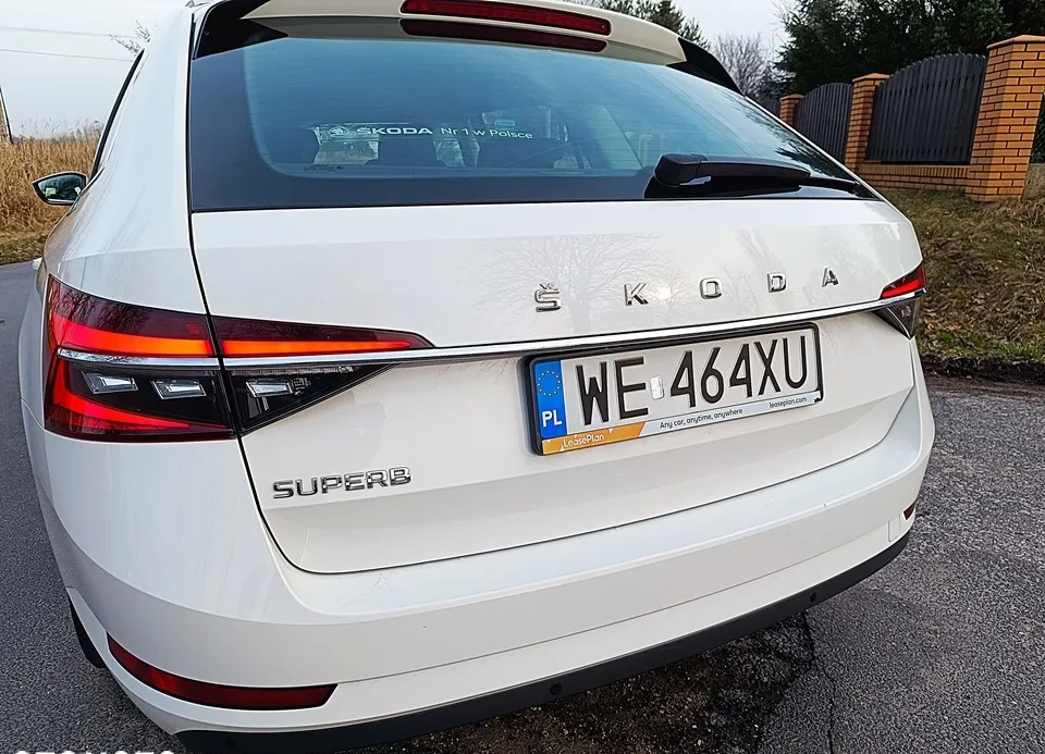 Skoda Superb cena 87700 przebieg: 121000, rok produkcji 2019 z Toruń małe 781